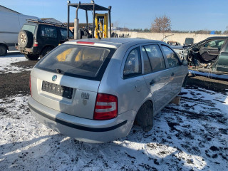 Skoda Fabia 1 поколение 2004г. 1.9 л., дизель, МКПП - фото №4