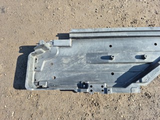защита днища левая, ориг. номер HK83104C21AL, LR092678, T4A17504, Jaguar F-Pace 2015-2020
