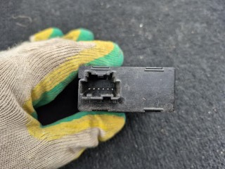 разъем AUX / USB, ориг. номер 13525891, Chevrolet TrailBlazer 3 2019-2023
