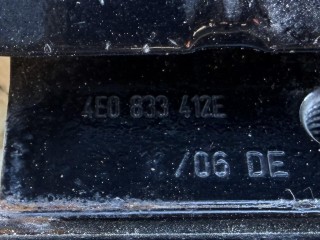 петля двери задней правой, ориг. номер 4E0833412E, Audi A8 D3 2002-2005