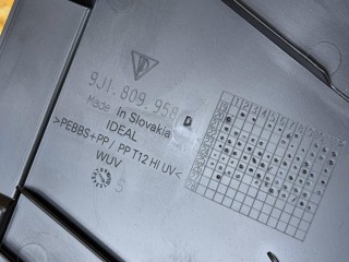 Защита арок (подкрылок) передний правый, ориг. номер 9J1809958D, PAD809958B, Porsche Taycan 2019-2024