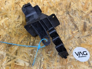 крепление фары (кронштейн фары), ориг. номер 8W0807334A, Audi A5 F5 2016-2020