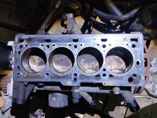 блок цилиндров, ориг. номер K4M710, Renault Scenic 2 2003-2006