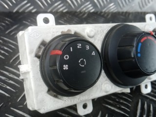 Блок управления печки и климат-контроля, ориг. номер 275700007R, NISSAN NV400 2010-2021
