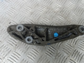 Кронштейн КПП опорный, ориг. номер 24459782, 5684133, OPEL ASTRA H H 2006-2014