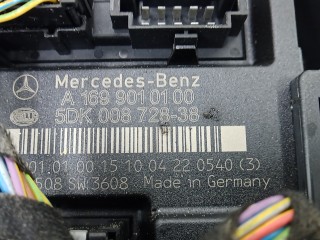 Блок предохранителей, ориг. номер A1699010100, 5DK00872838, MERCEDES BENZ B-CLASS W245 W245 2008-2011