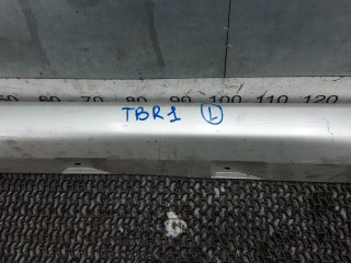Накладка на порог, ориг. номер 758520F010, TOYOTA COROLLA VERSO 2 2 2004-2007