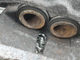 Суппорт тормозной передний правый, ориг. номер LR047906, LR015569, LAND ROVER RANGE ROVER 3 3 2009-2012