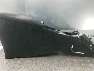 Подлокотник центральный, ориг. номер 588100504022, 5890505100C3, TOYOTA AVENSIS T27 T27 2011-2015