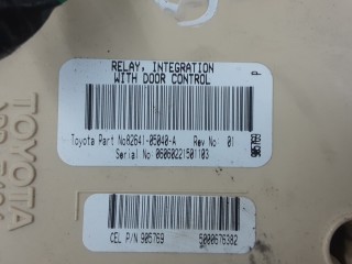Блок предохранителей, TOYOTA AVENSIS T25 T25 2003-2006