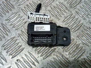 Блок управления ручника (стояночного тормоза), ориг. номер 96825990, CHEVROLET CAPTIVA 1 1 2006-2011