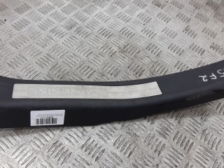Накладка порога внутренняя правая, HYUNDAI GENESIS 2011-2013