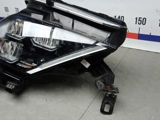 Фара правая, ориг. номер LED, CITROEN C4 3 3 2020-2024