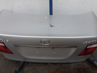 Фонарь правый крышки багажника LEXUS LS 4 4 2006-2009