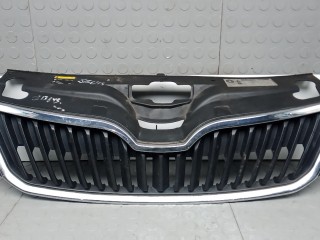 Решетка радиатора SKODA RAPID 2012-2017
