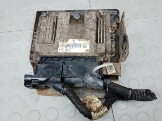 Блок управления двс OPEL ZAFIRA B B 2005-2008