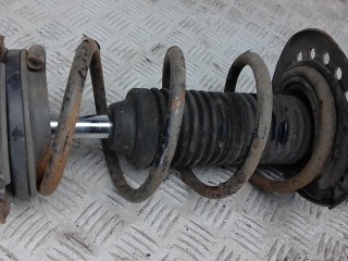 Стойка передняя правая, ориг. номер 540101KA0B, 543201KA0B, E4302BA61A, NISSAN JUKE F15 F15 2010-2014