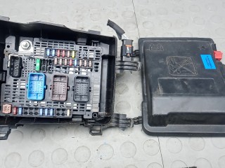 Блок предохранителей, ориг. номер 9810296180, PEUGEOT 3008 2 2 2016-2020