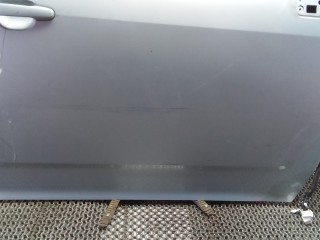 Дверь передняя правая, ориг. номер 670010F011, TOYOTA COROLLA VERSO 2 2