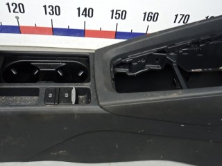 Подлокотник центральный, ориг. номер 5E3864207, 5E8863241A, SKODA OCTAVIA A8 A8