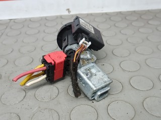Замок зажигания, ориг. номер 8200405701, 95507447, 4421502, NISSAN INTERSTAR X70 X70