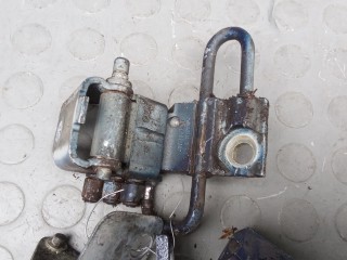 Петля передняя правая, ориг. номер 4B0831411B, VOLKSWAGEN PASSAT B5 B5 1996-2001