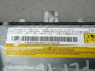 Подушка сидения водителя, ориг. номер A1768600402, MERCEDES BENZ A-CLASS W176 W176 2012-2015