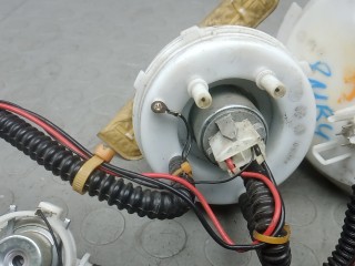 Насос топливный электрический, ориг. номер 7308449, BMW 6 F06/F12 F06/F12