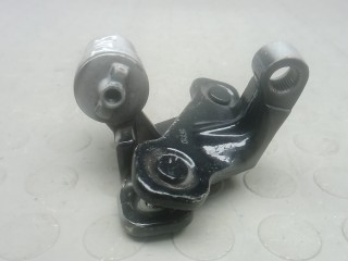 Петля передняя правая, MERCEDES BENZ C-CLASS W204 W204 2007-2011
