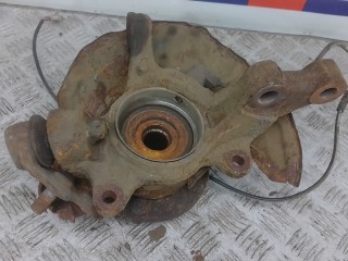 Ступица передняя левая, ориг. номер 435020F010, 432120F010, TOYOTA COROLLA VERSO 2 2
