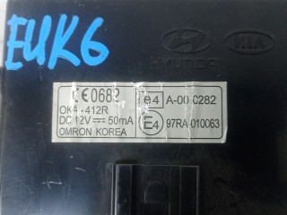 Блок бортовой сети (блок управления BCM), ориг. номер 954004H415, HYUNDAI H1 (STAREX) 2 2