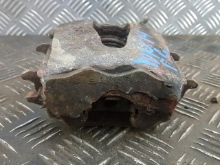 скоба суппорта перед., VOLKSWAGEN GOLF 6 6 2008-2012