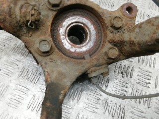 Ступица передняя правая, ориг. номер 4321142080, 4355042020, TOYOTA RAV 4 XA30 XA30