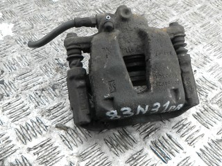 скоба суппорта перед., OPEL CORSA D D 2006-2011