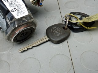 Замок зажигания, ориг. номер 4528042160, 8445012200, 6905742210, TOYOTA RAV 4 XA30 XA30