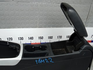 Подлокотник центральный, ориг. номер 8K0863244A, 8K0864207C, AUDI A5 1 1 2007-2011