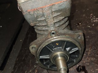 Компрессор пневмоподвески, ориг. номер LP4845, SEB01455, 5010323738, Renault Premium 1996-2005