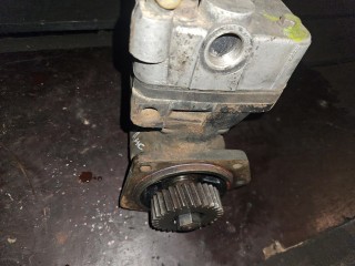 Компрессор пневмоподвески, ориг. номер 20429343, LP4985, 85000066, K000229, Volvo FH