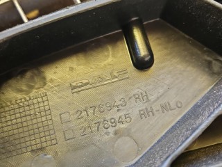 ручка внутренняя двери правой, ориг. номер 2176943, 2176945, DAF XF 106 2014-2026