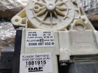 моторчик стеклоподъемника правый, ориг. номер 1881915, DAF XF 106 2014-2026