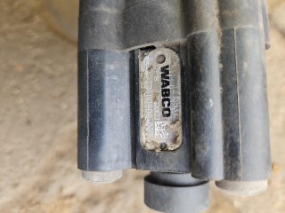 клапан ускорительный, ориг. номер 2158373, 4728900800, 4728900810, Scania R 2016-2026