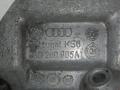 06B260885A Кронштейн компрессора кондиционера Volkswagen Passat 2003г. - фото №3