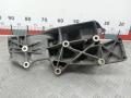 06B903143N Кронштейн генератора Volkswagen Passat 2002г. - фото №4