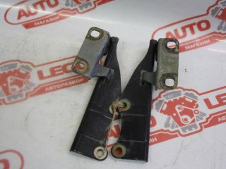 Петля капота Nissan Primera P11 1996-2000
