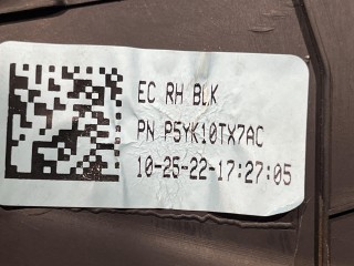 заглушка в торпедо правая, ориг. номер 5YK10TX7AC, RAM 1500 5 поколение 2018-2024