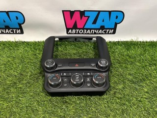 блок управления печки/климат-контроля, ориг. номер 68340287AD, RAM 1500 5 поколение 2018-2024