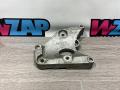 FR3E-19D624-CA кронштейн компрессора кондиционера Ford Mustang 6 поколение S550 [рестайлинг] 2018г. - фото №4