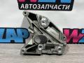 FR3E-19D624-CA кронштейн компрессора кондиционера Ford Mustang 6 поколение S550 [рестайлинг] 2018г. - фото №5