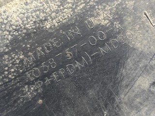 накладка на порог левая, ориг. номер 1058757-00-A, Tesla Model S 1 поколение [рестайлинг] 2016-2021