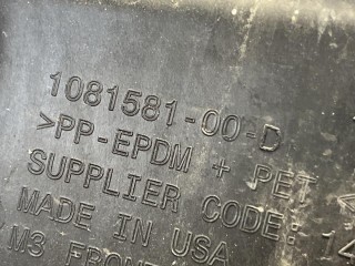 подкрылок передний левый, ориг. номер 1081581-00-D, Tesla Model 3 1 поколение 2017-2021
